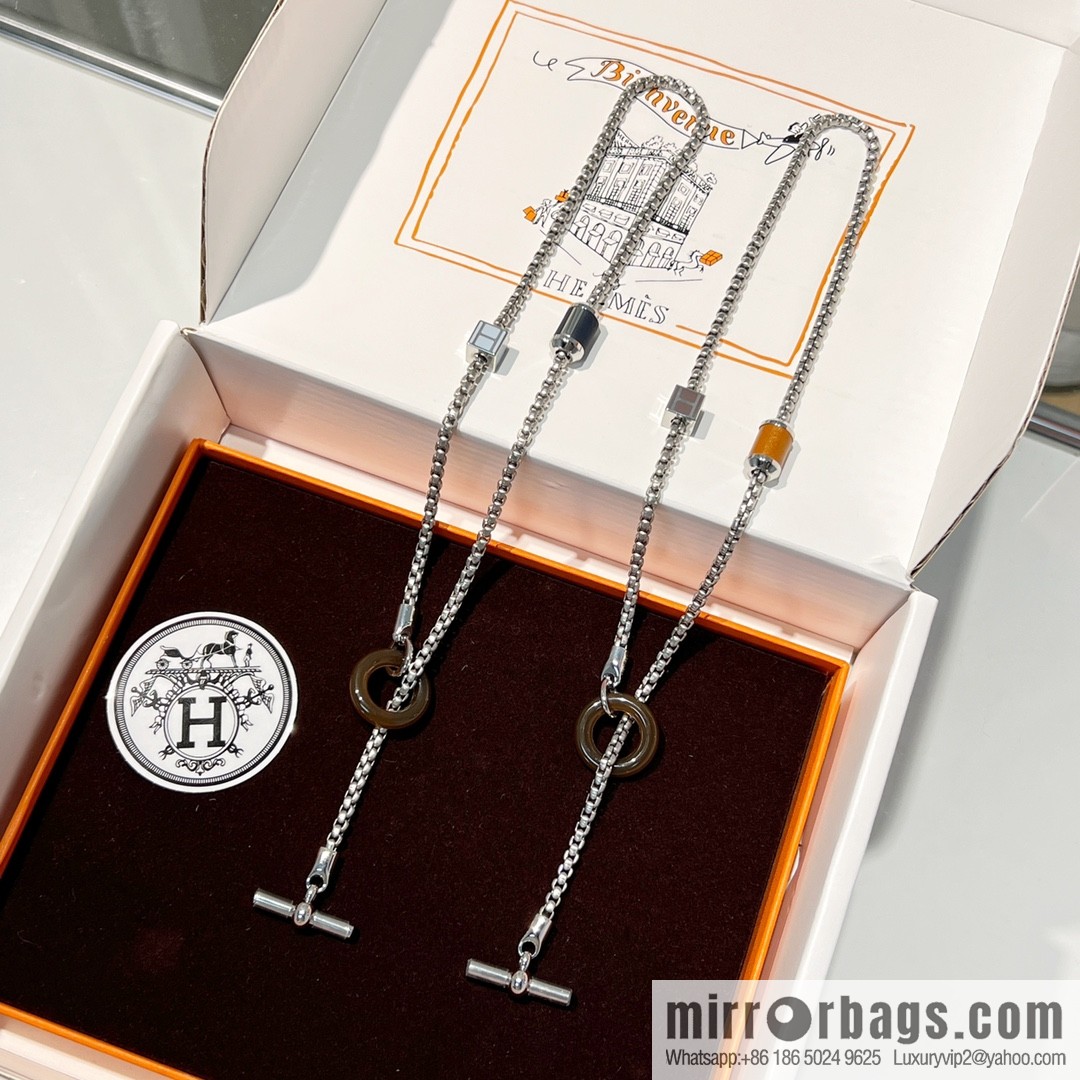 HERMES Hermès meli-melo horn ring necklace