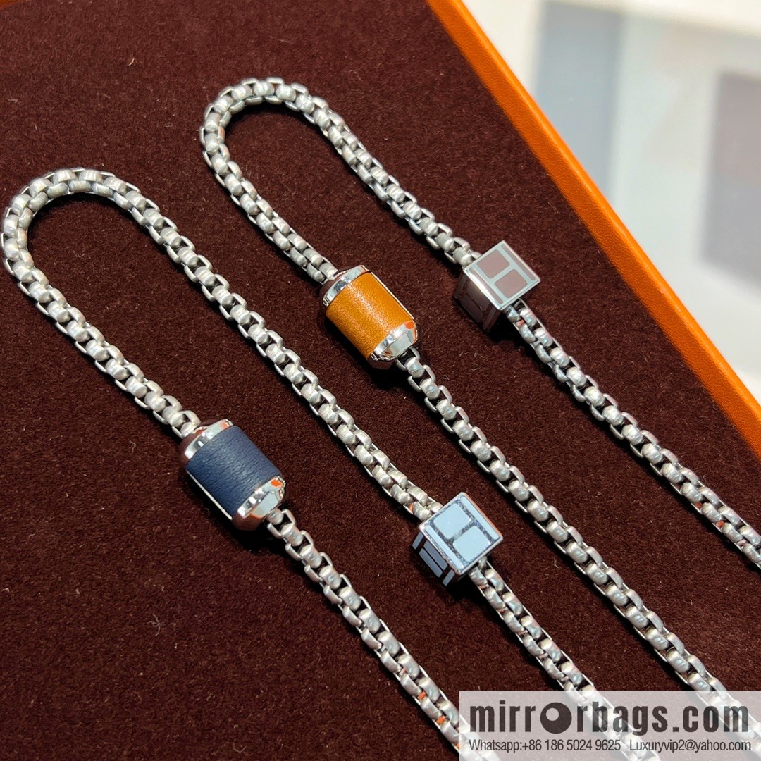 HERMES Hermès meli-melo horn ring necklace