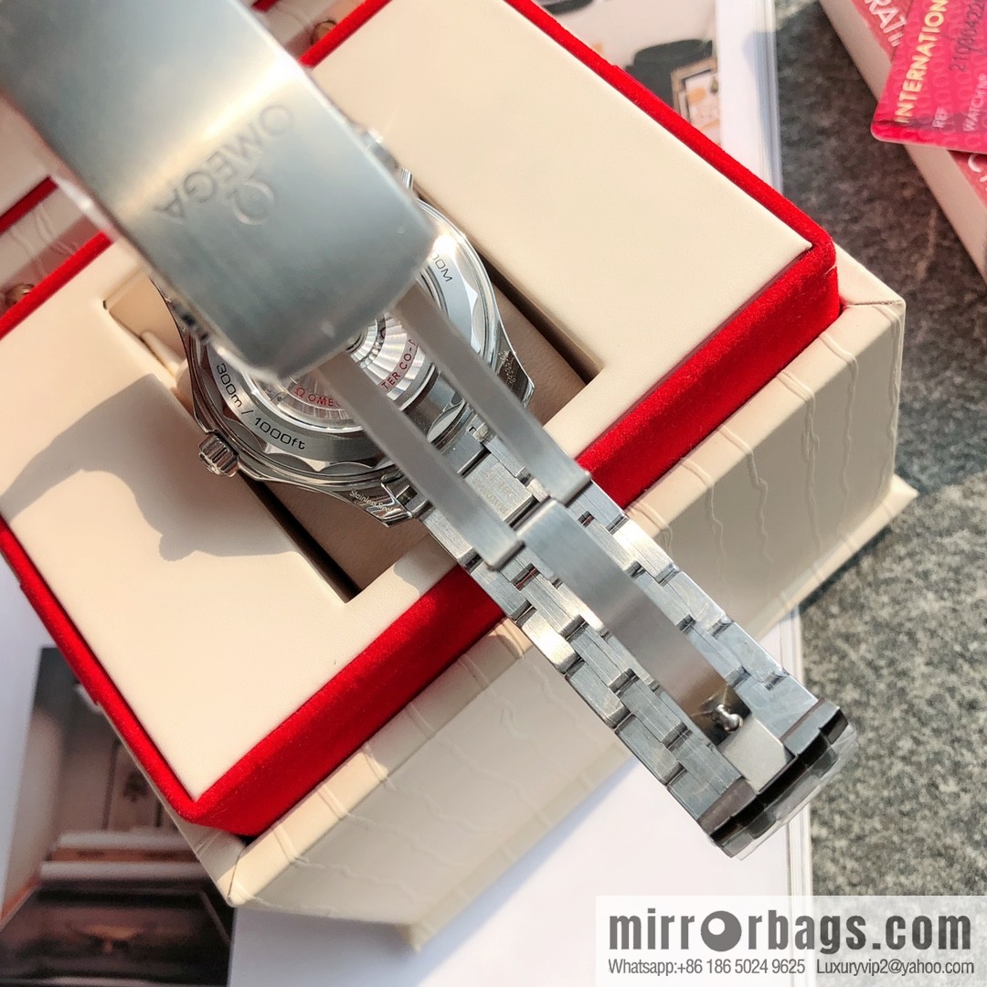 Omega Seamaster Series 8800 Mechanical Movement 42mm Men's Watch