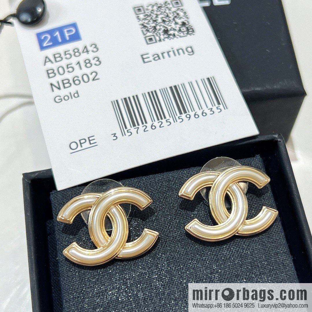 New ☑️ Chanel c1 double c stud earrings
