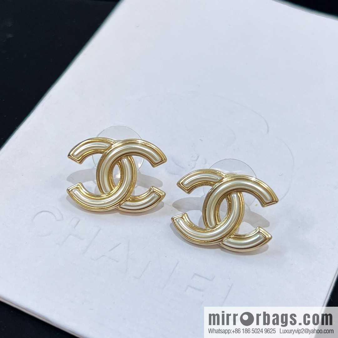 New ☑️ Chanel c1 double c stud earrings