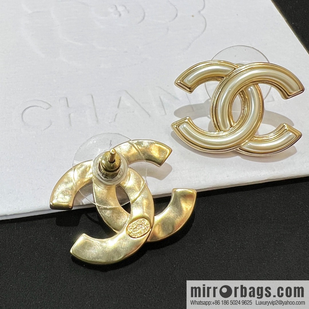 New ☑️ Chanel c1 double c stud earrings