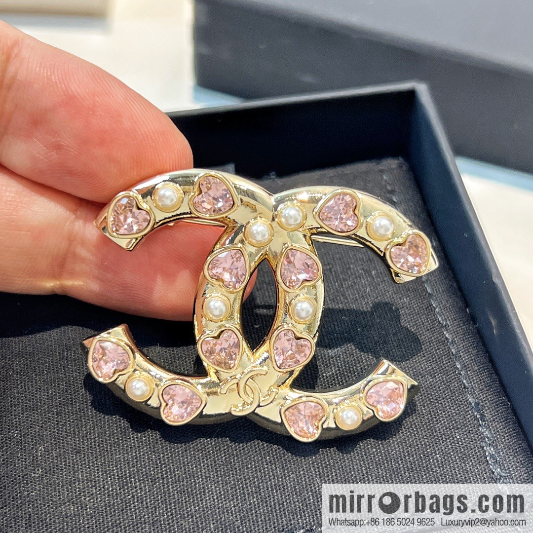New ☑️ Chanel gold double c pink heart brooch