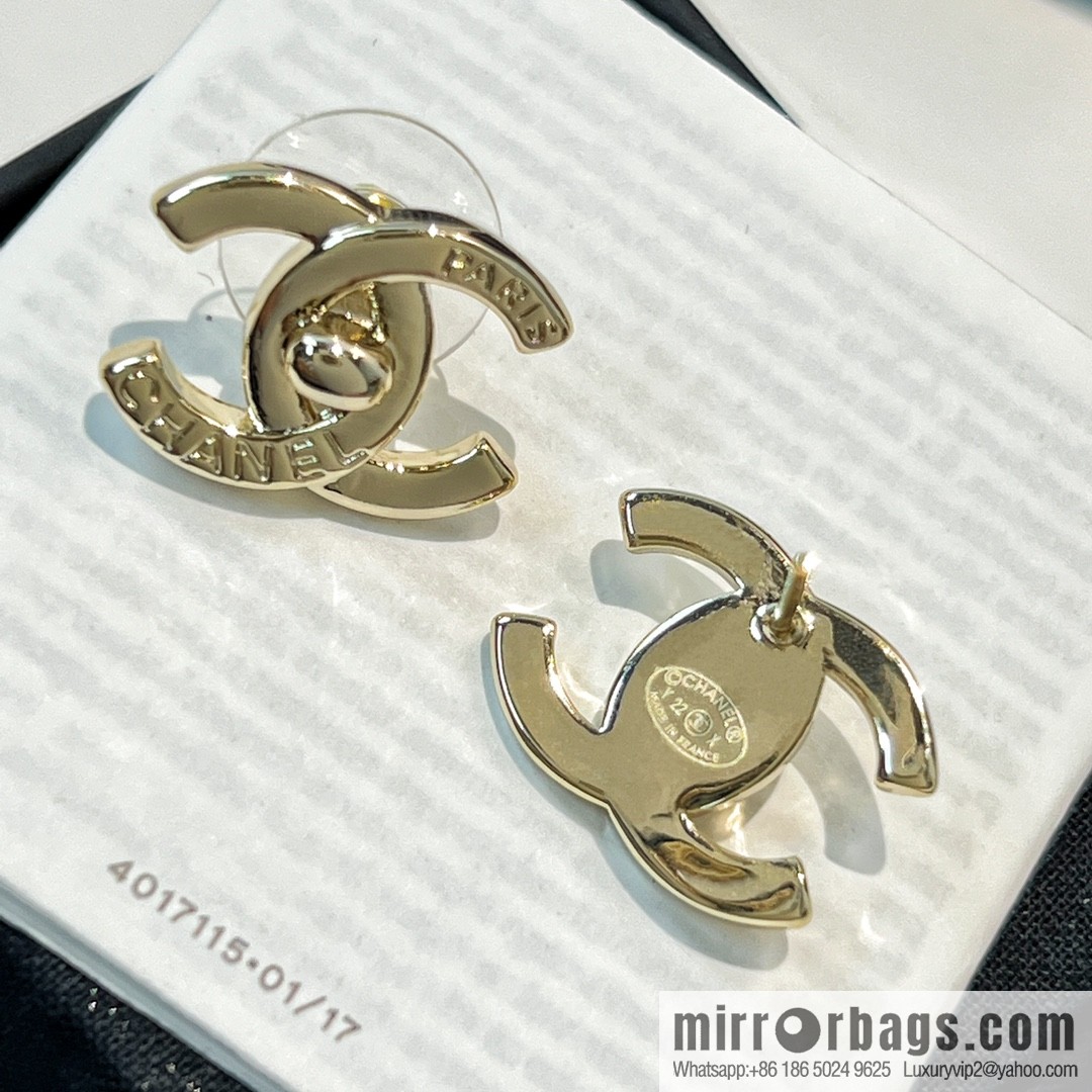 New ☑️ Chanel C1 gold double c stud earrings