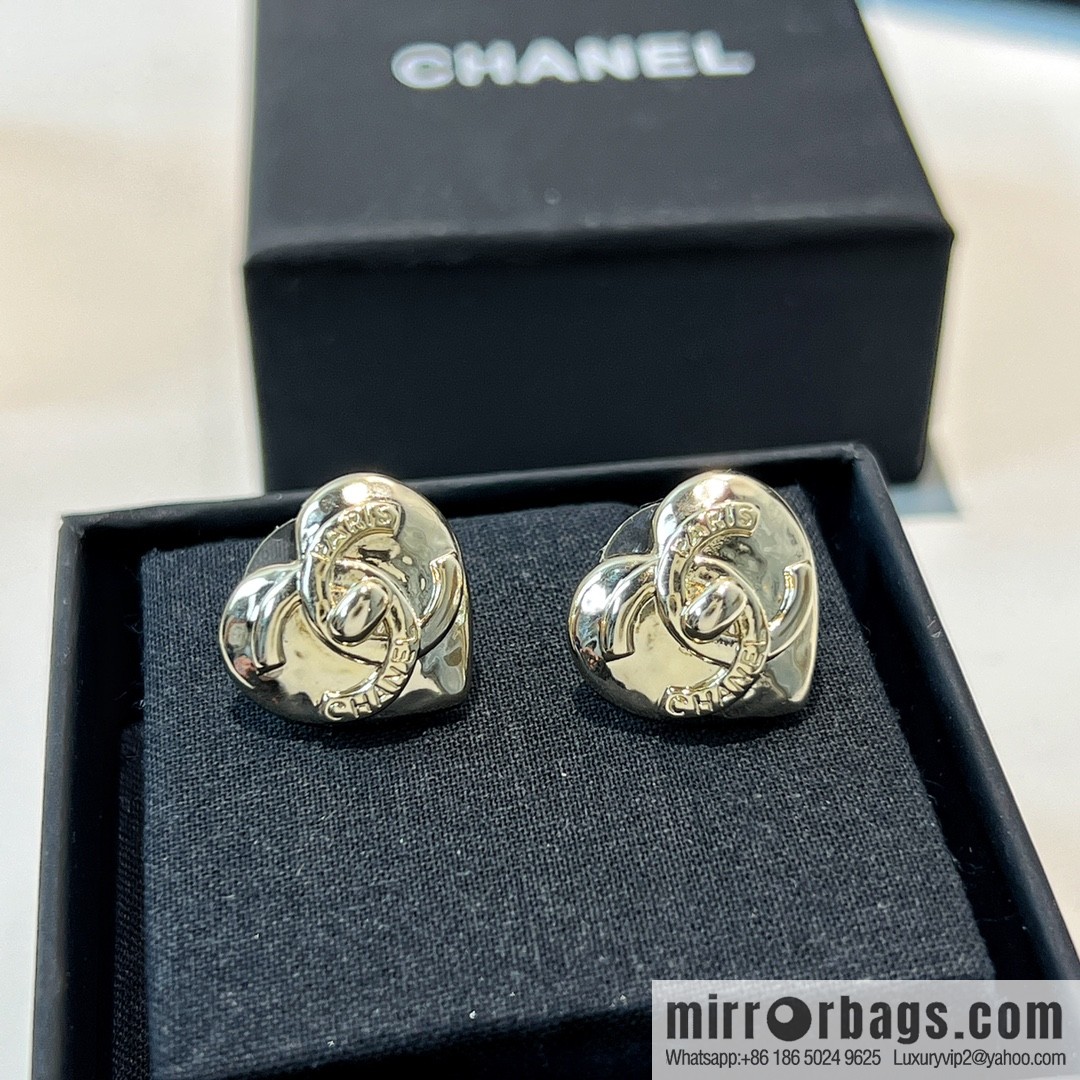 New ☑️ Chanel C1 gold double c peach heart stud earrings