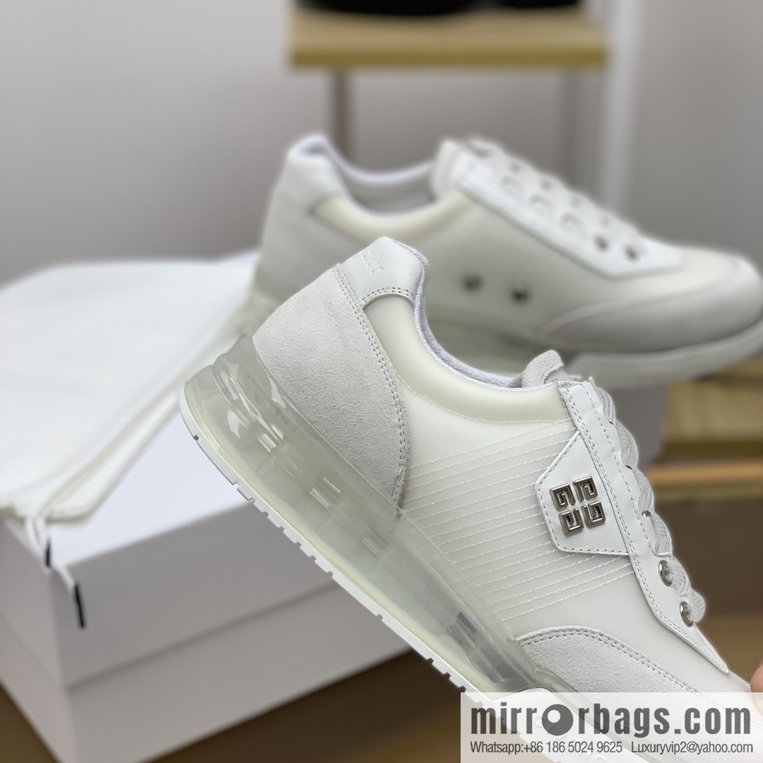 Givenchy Givenchy, iconic metal buckle 4 G pattern men's sneakers