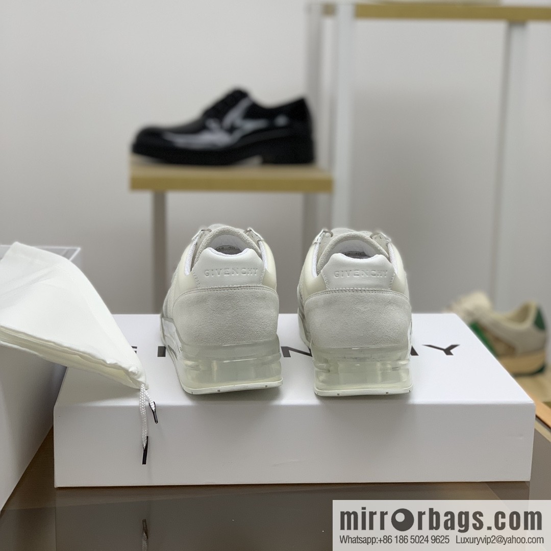 Givenchy Givenchy, iconic metal buckle 4 G pattern men's sneakers