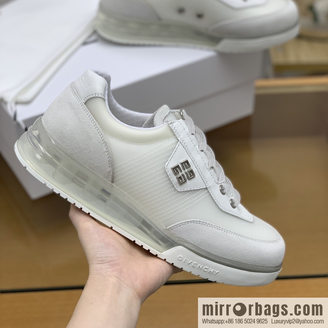 Givenchy Givenchy, iconic metal buckle 4 G pattern men's sneakers