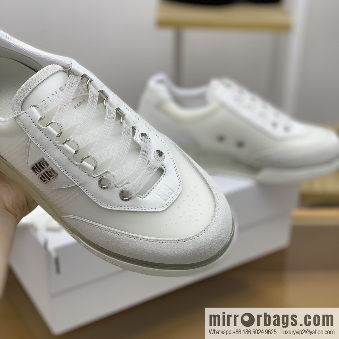 Givenchy Givenchy, iconic metal buckle 4 G pattern men's sneakers