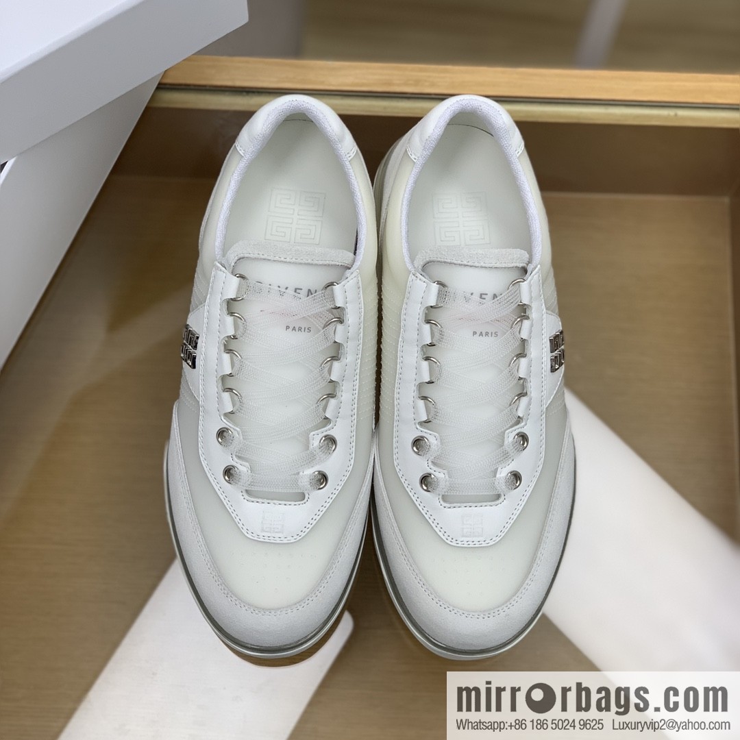 Givenchy Givenchy, iconic metal buckle 4 G pattern men's sneakers
