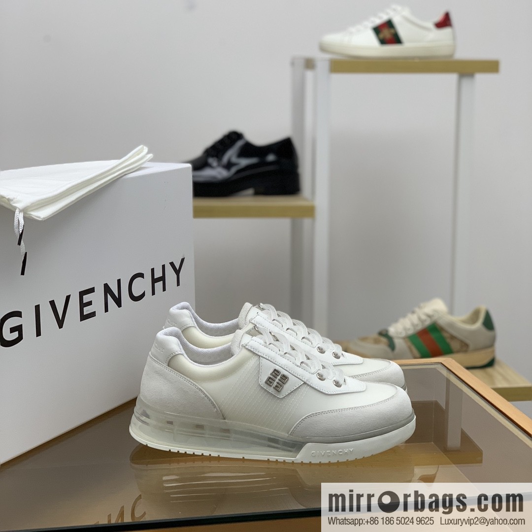Givenchy Givenchy, iconic metal buckle 4 G pattern men's sneakers