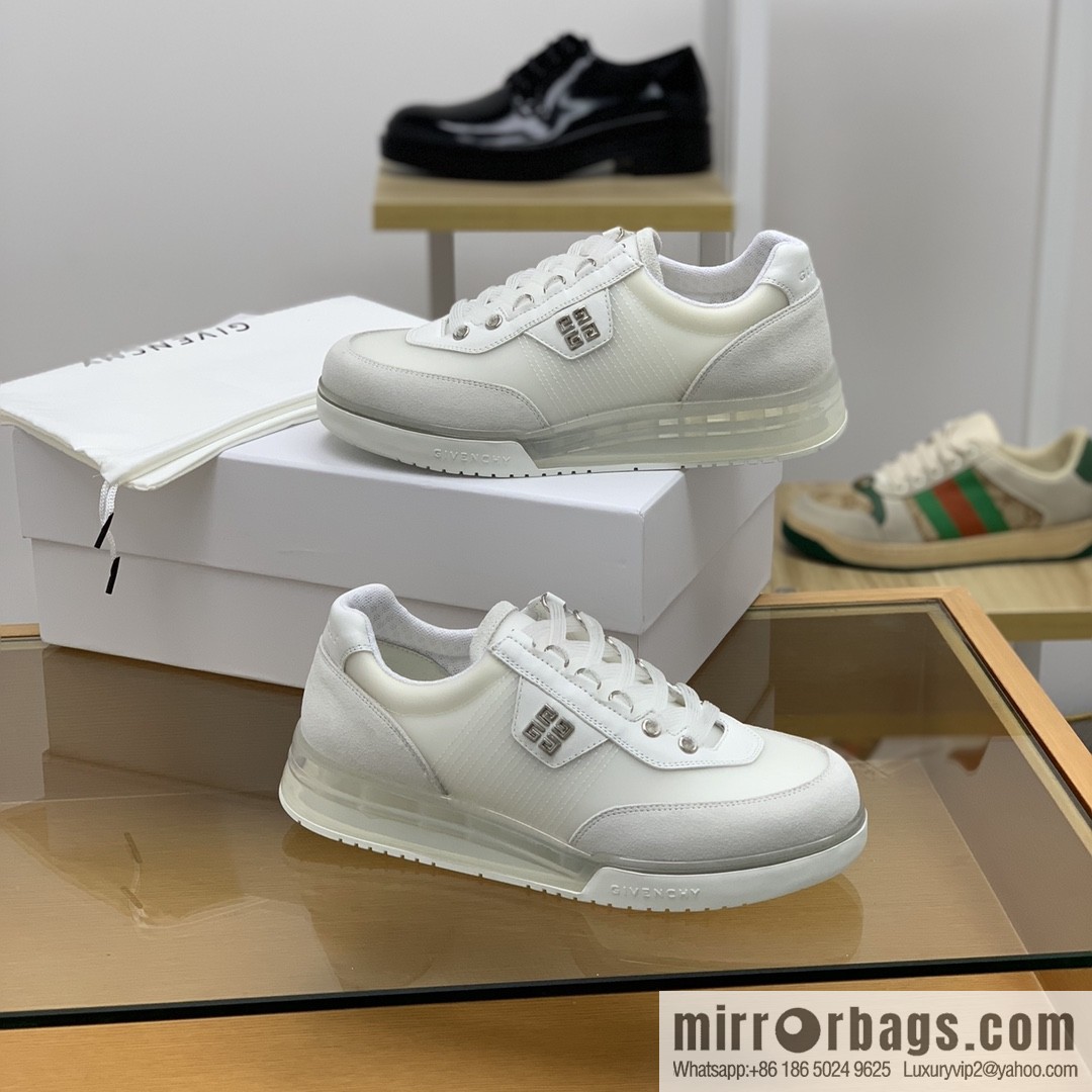 Givenchy Givenchy, iconic metal buckle 4 G pattern men's sneakers