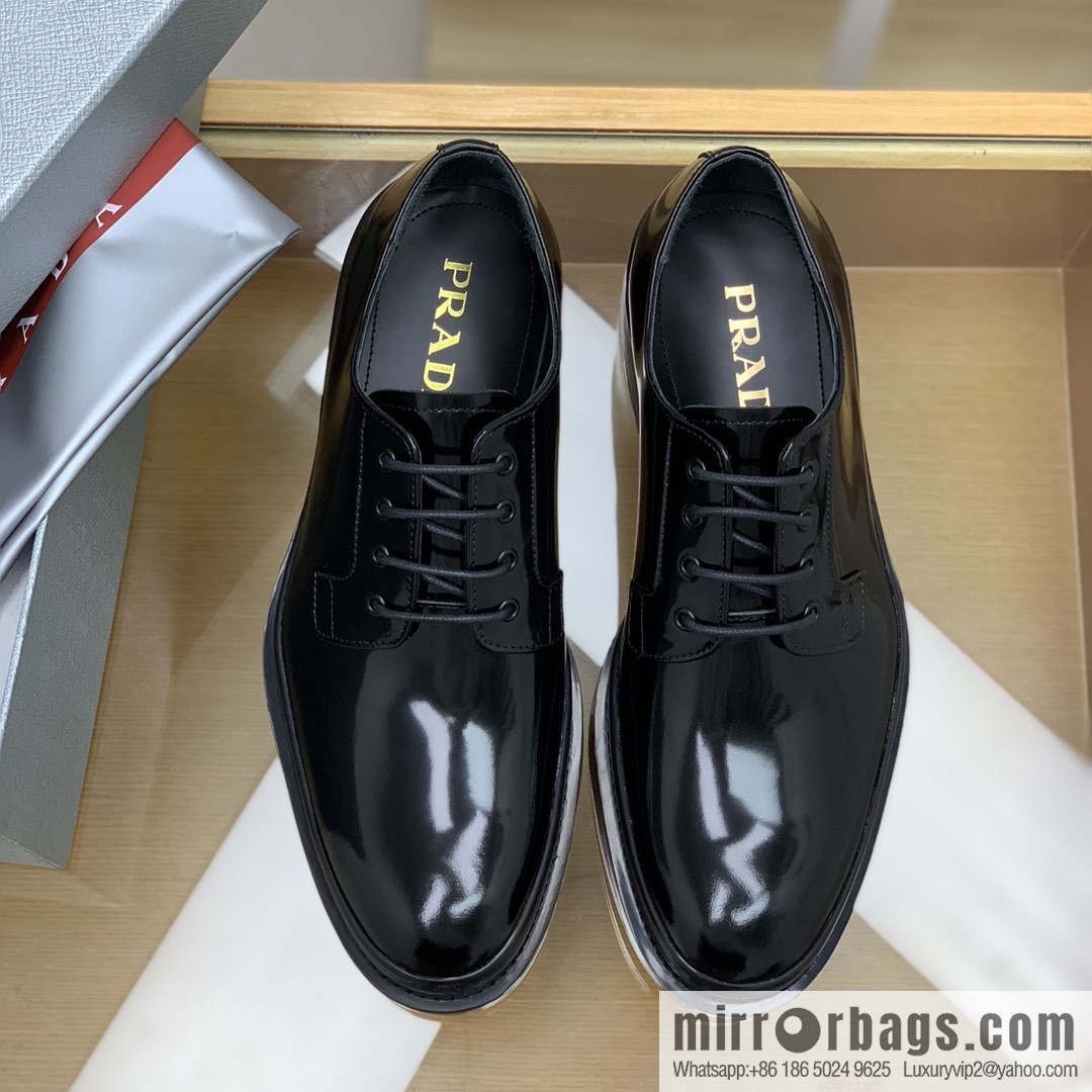 PRADA Prada selects leather to make men's derby shoes