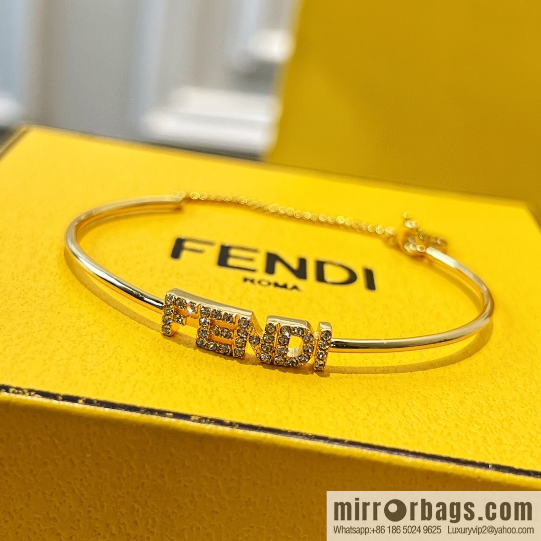 New FENDI Fendi full diamond letter bracelet bracelet