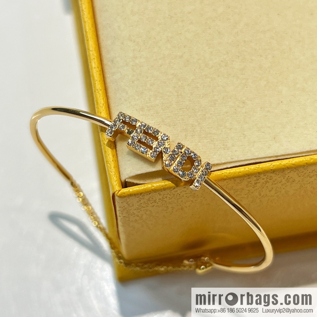 New FENDI Fendi full diamond letter bracelet bracelet
