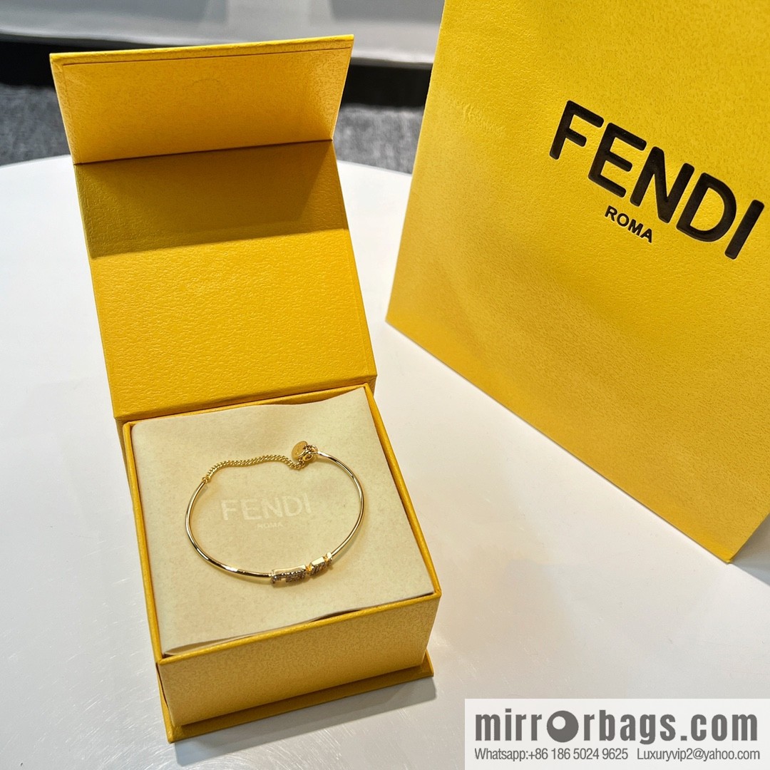 New FENDI Fendi full diamond letter bracelet bracelet