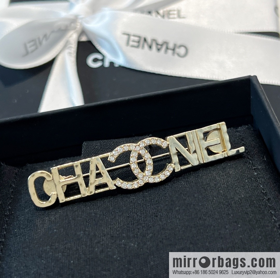 New ☑️ Chanel double c letter brooch