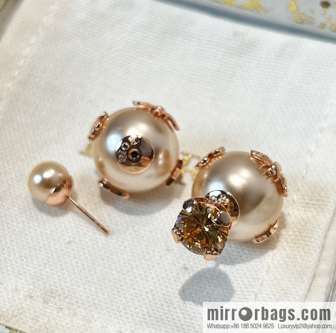 New ☑️ Dior CD size pearl stud earrings