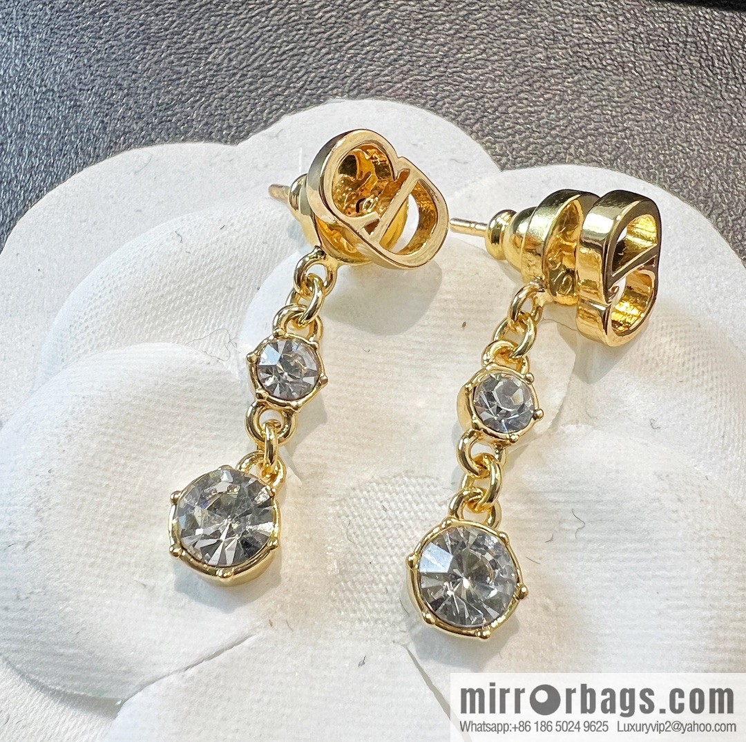 New ☑️ Dior CD single drill stud earrings