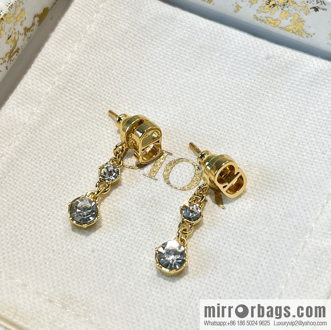 New ☑️ Dior CD single drill stud earrings