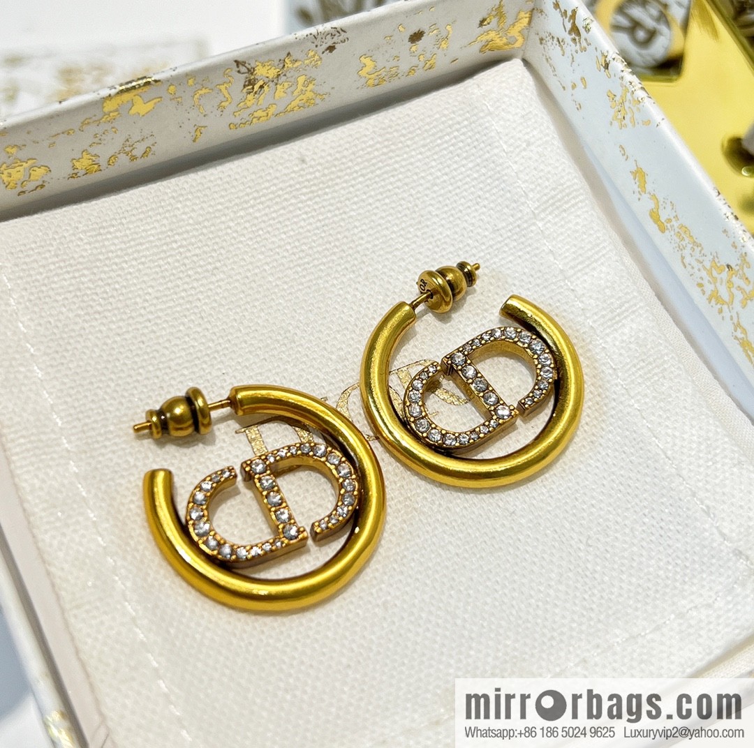 New ☑️ Dior CD stud earrings