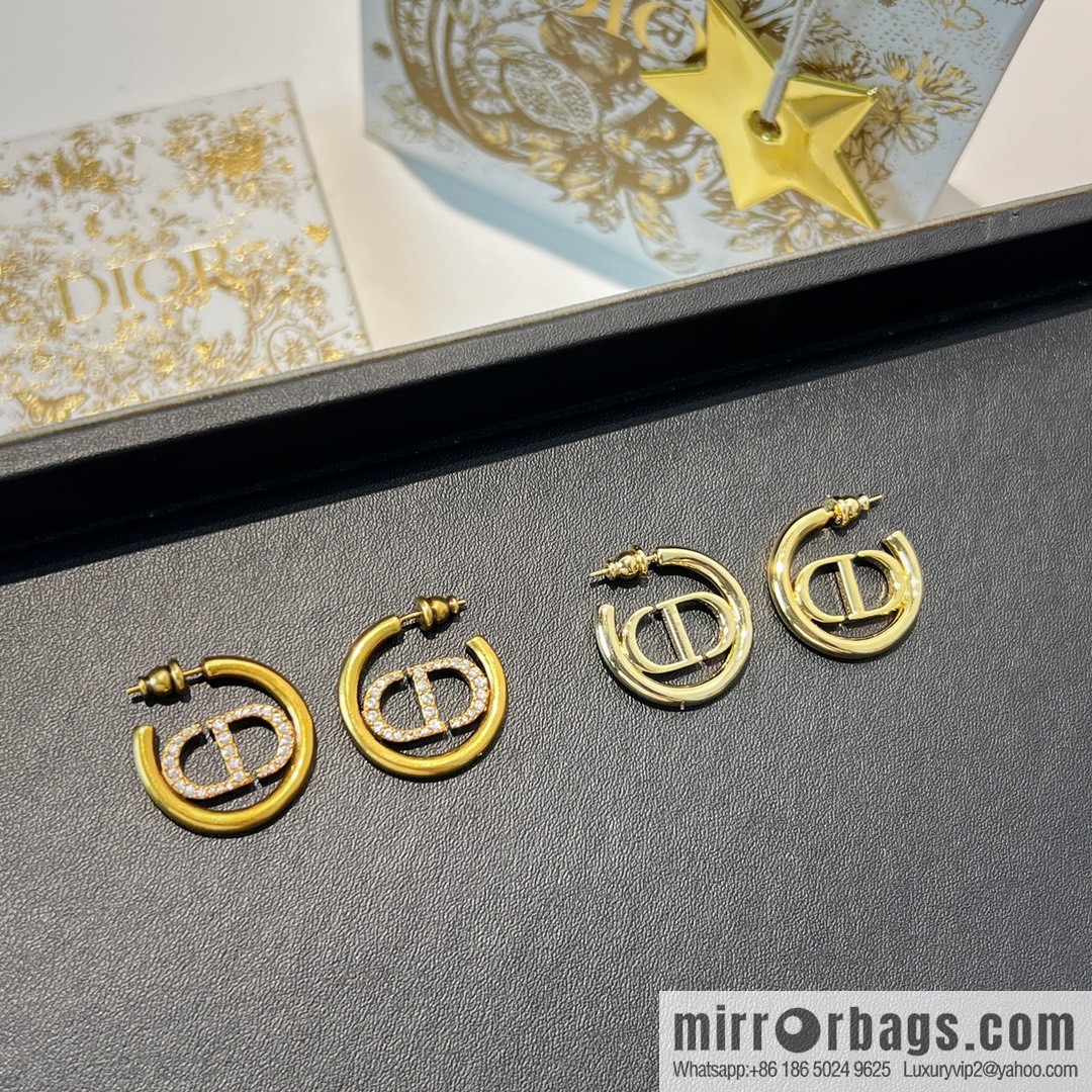 New ☑️ Dior CD stud earrings