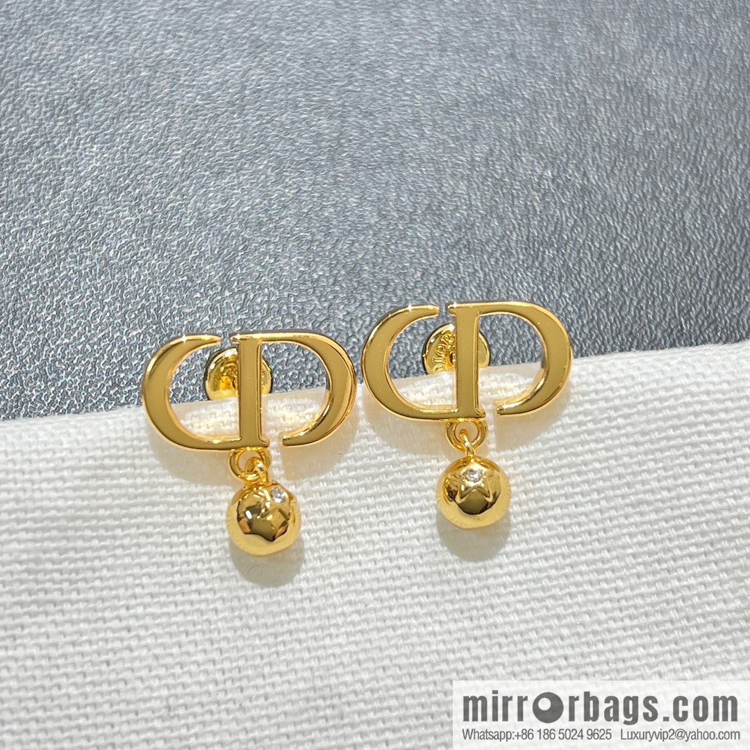 New ☑️ Dior CD stud earrings