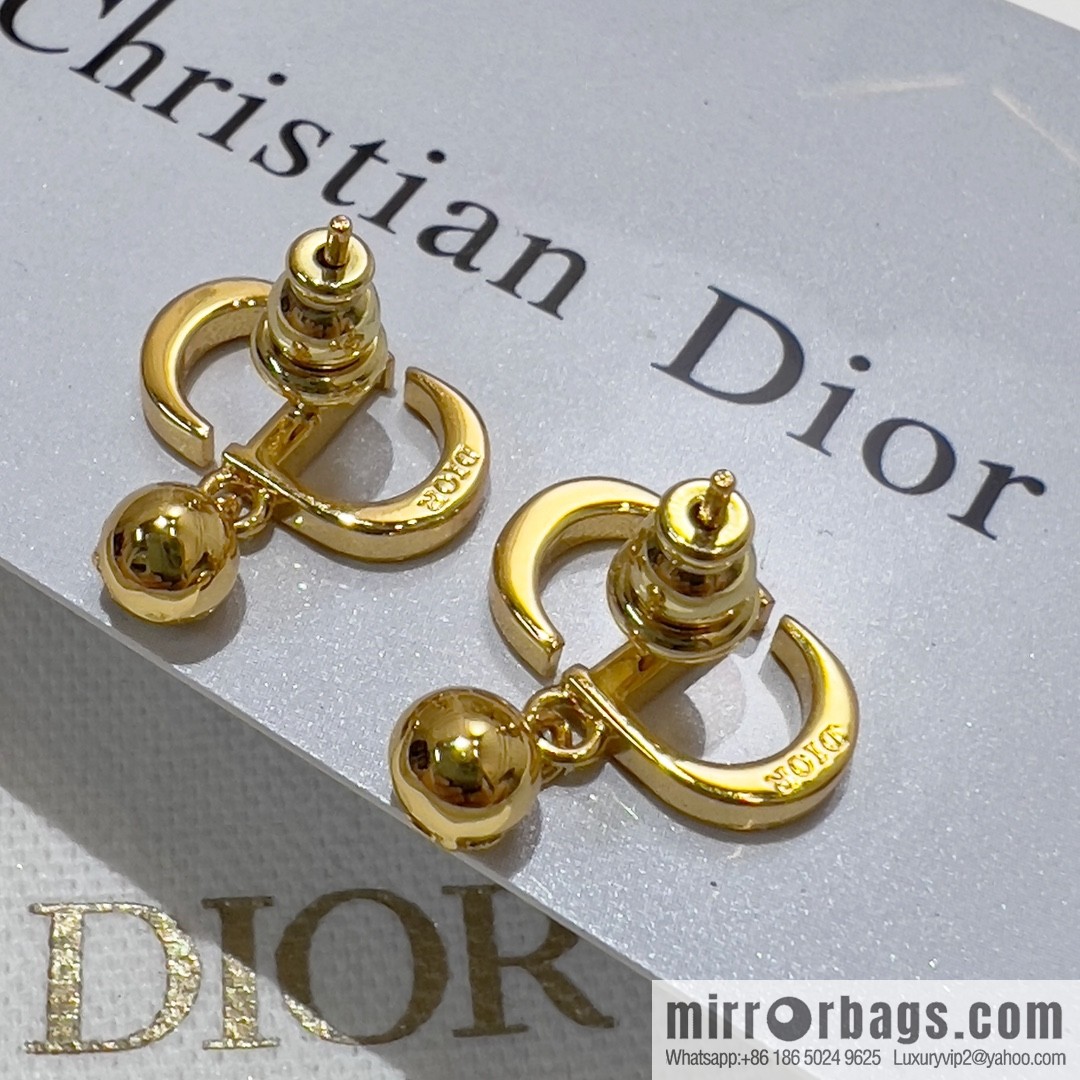 New ☑️ Dior CD stud earrings