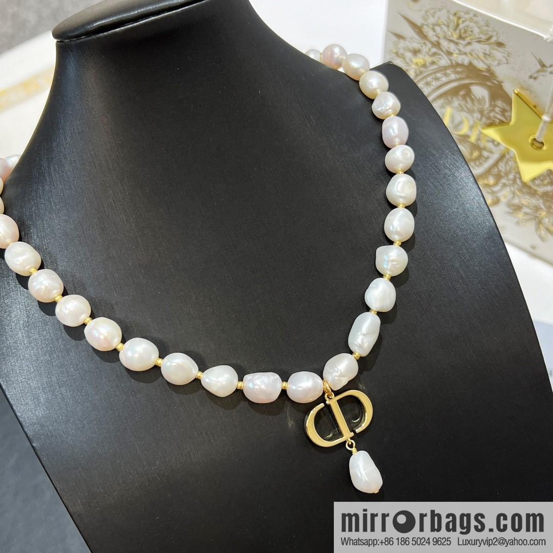 New ☑️ Dior CD pearl necklace