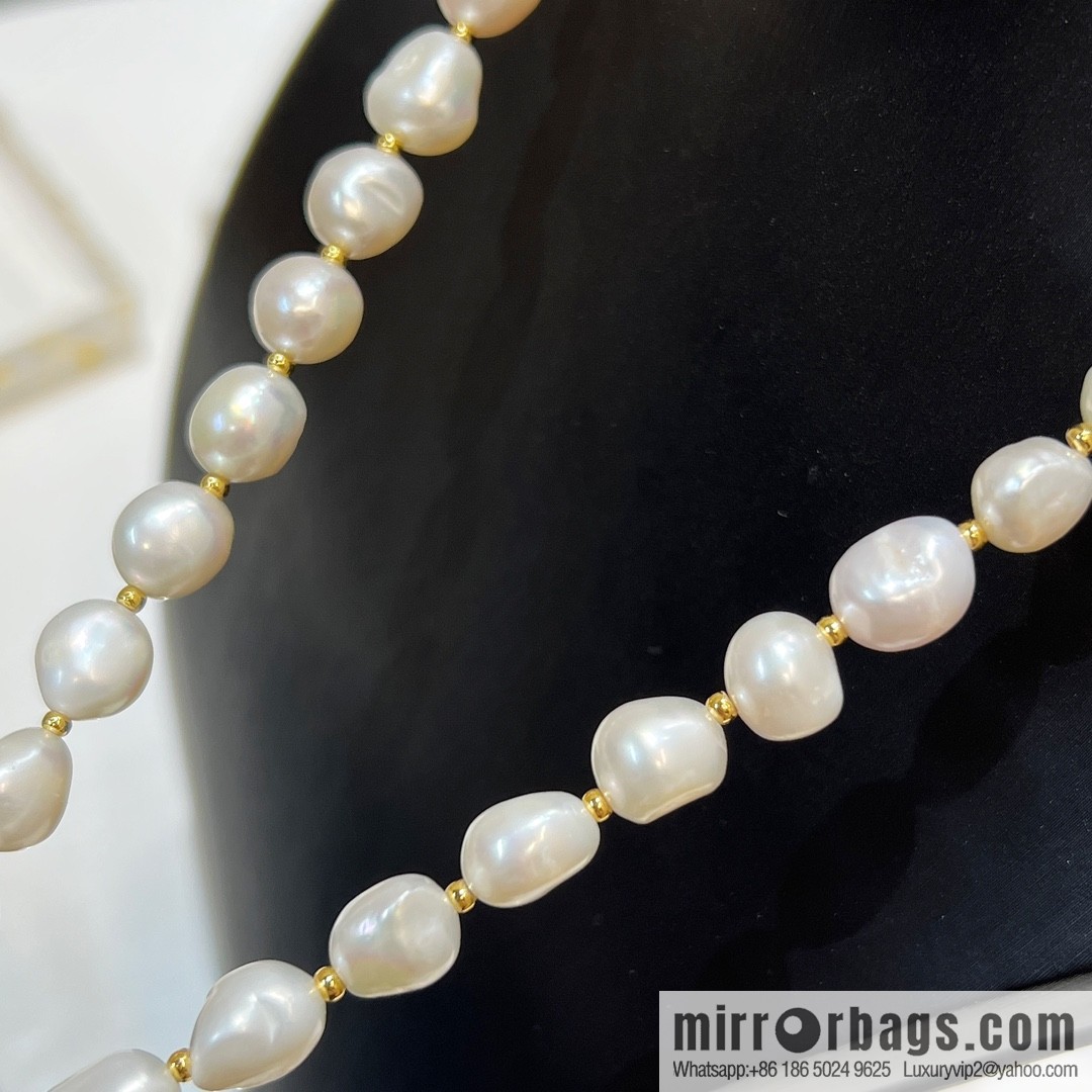 New ☑️ Dior CD pearl necklace