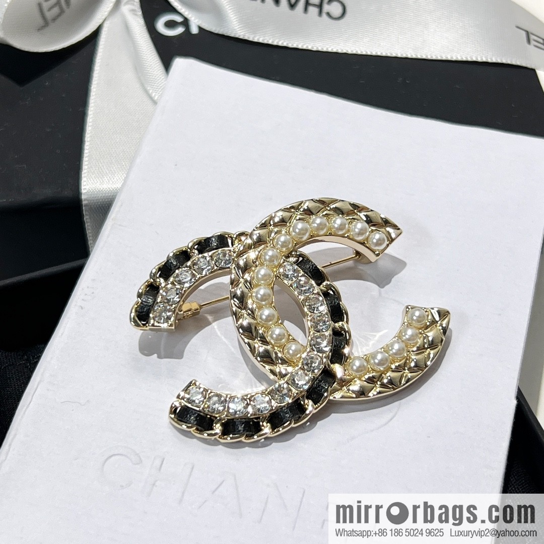 New ☑️ Chanel double c black leather rope pearl brooch