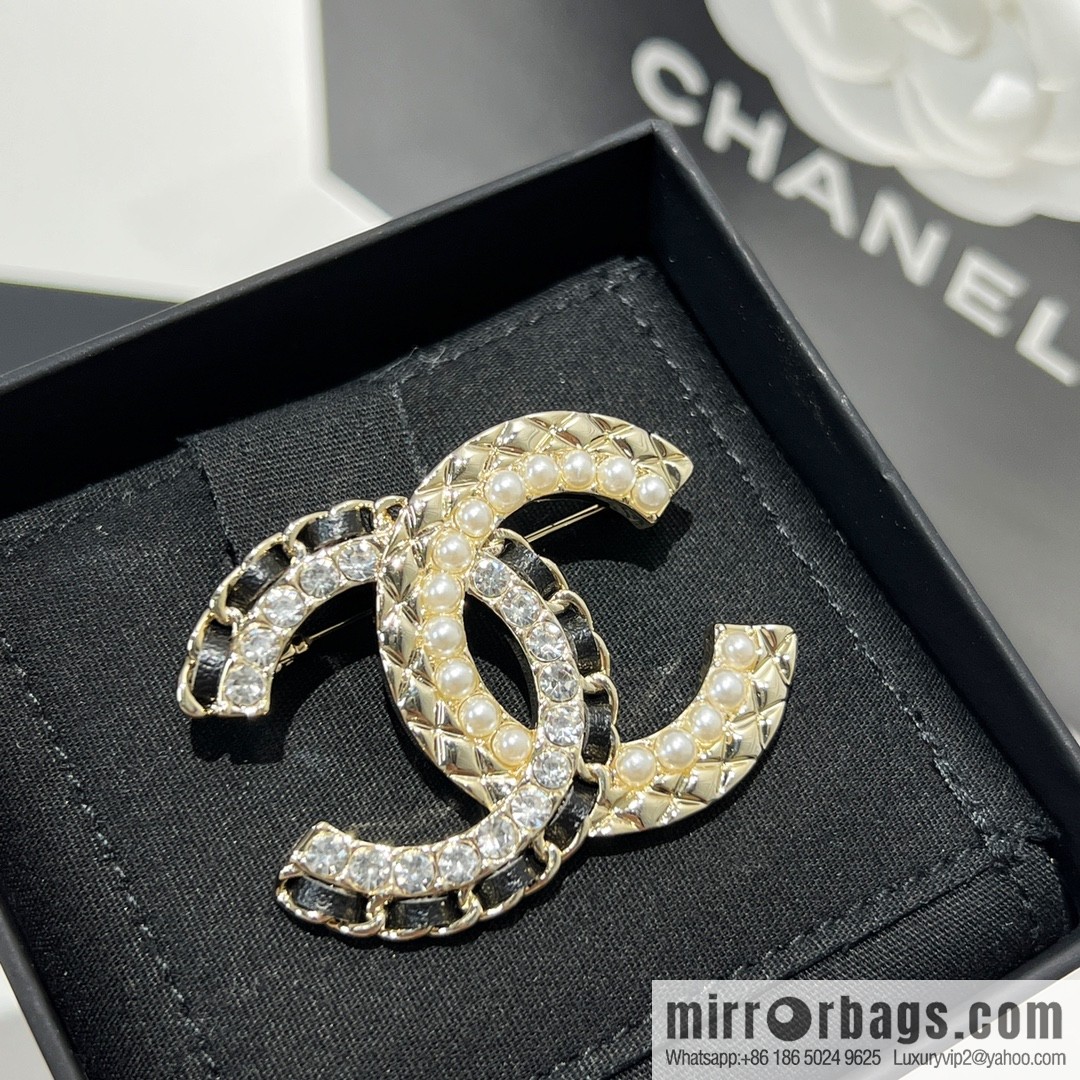New ☑️ Chanel double c black leather rope pearl brooch