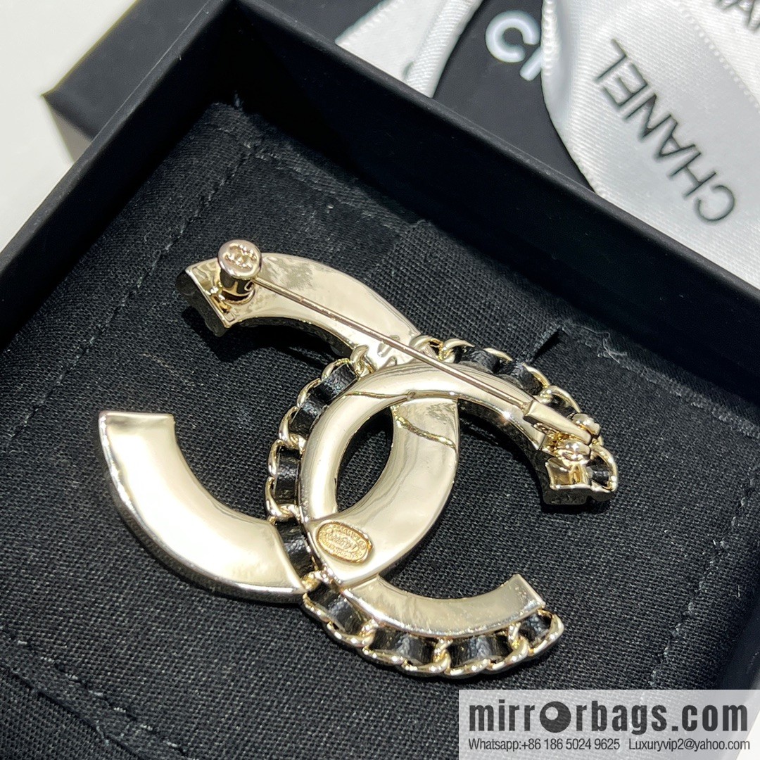 New ☑️ Chanel double c black leather rope pearl brooch