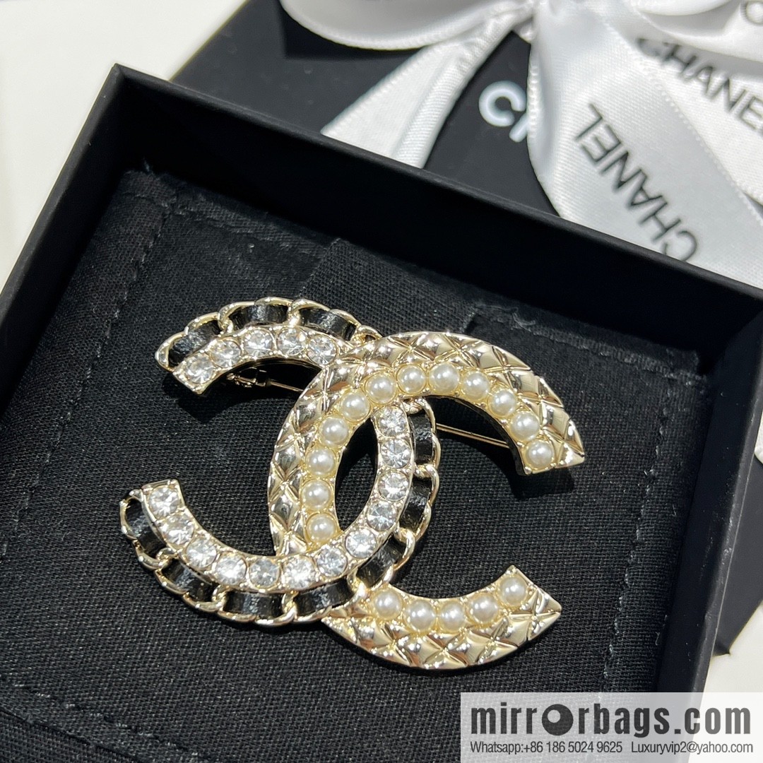 New ☑️ Chanel double c black leather rope pearl brooch