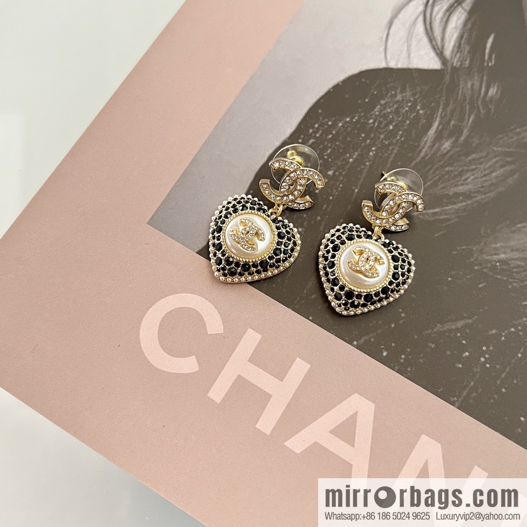 New ☑️ Chanel c2 double c full diamond peach heart love stud earrings