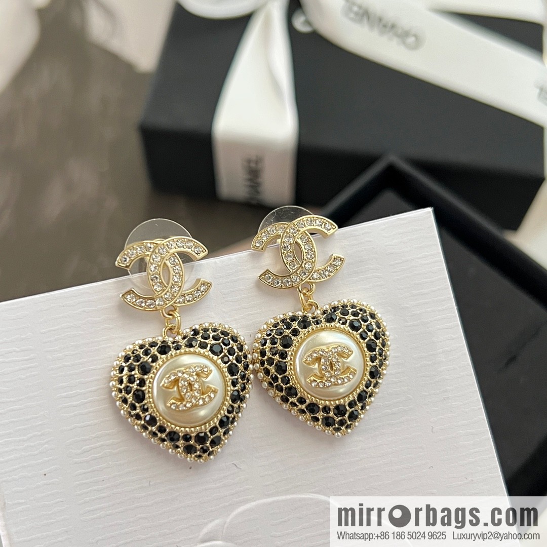 New ☑️ Chanel c2 double c full diamond peach heart love stud earrings