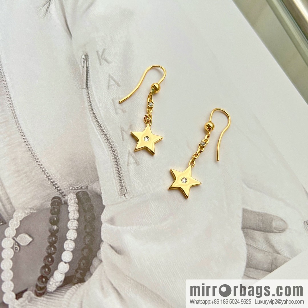 New ☑️ Dior star pentagram earrings