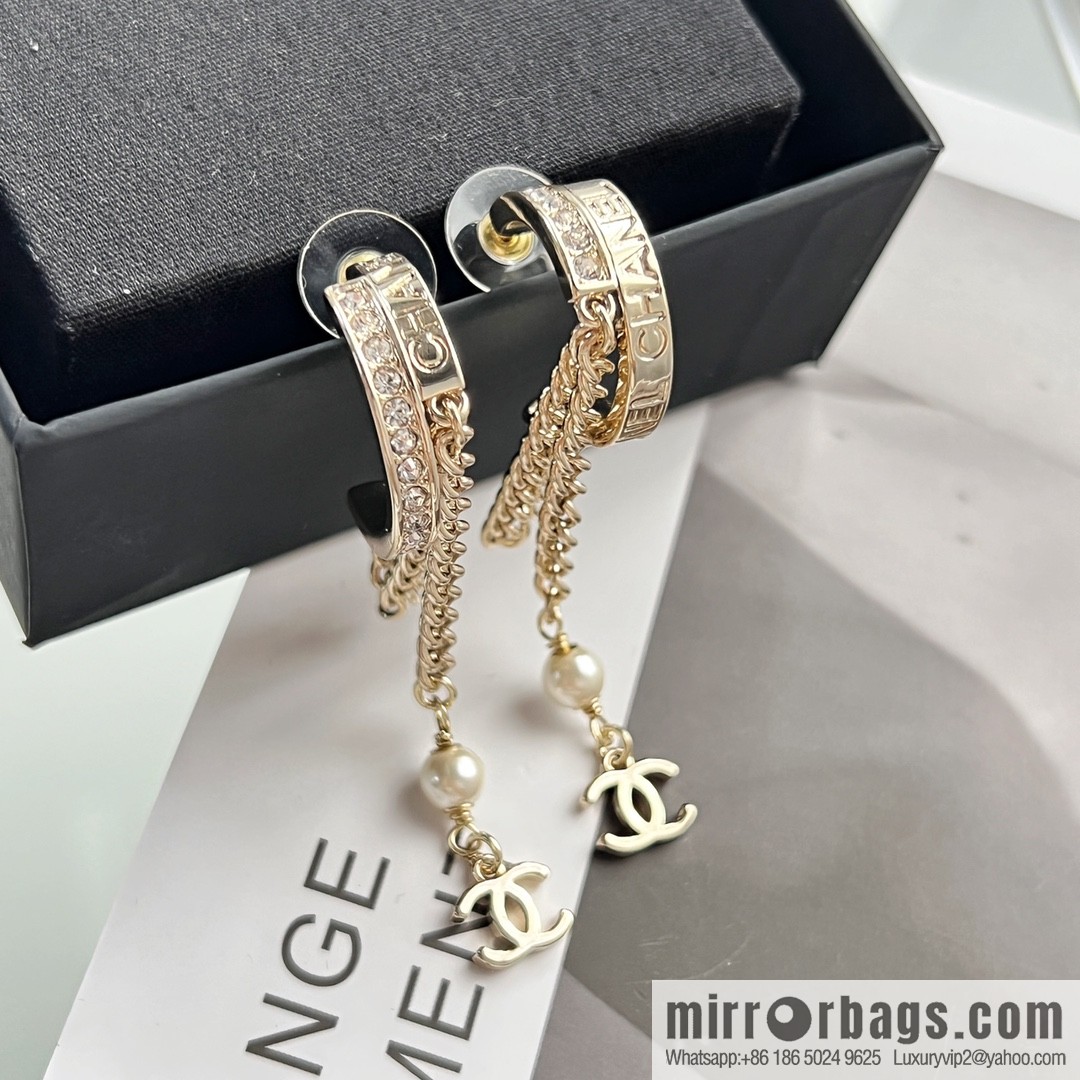 New ☑️ Chanel double c fringed pearl stud earrings