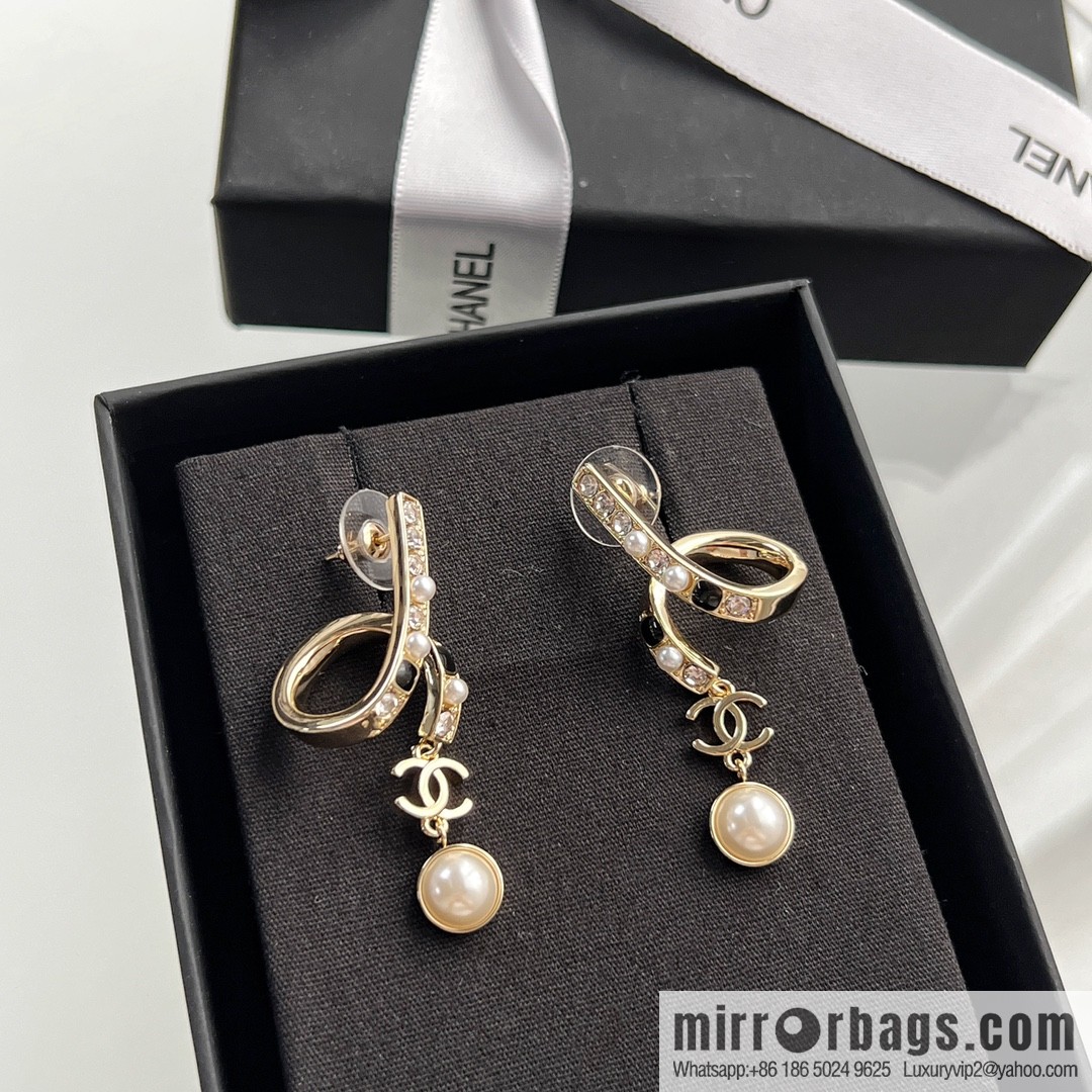 New ☑️ Chanel double c pearl black diamond stud earrings