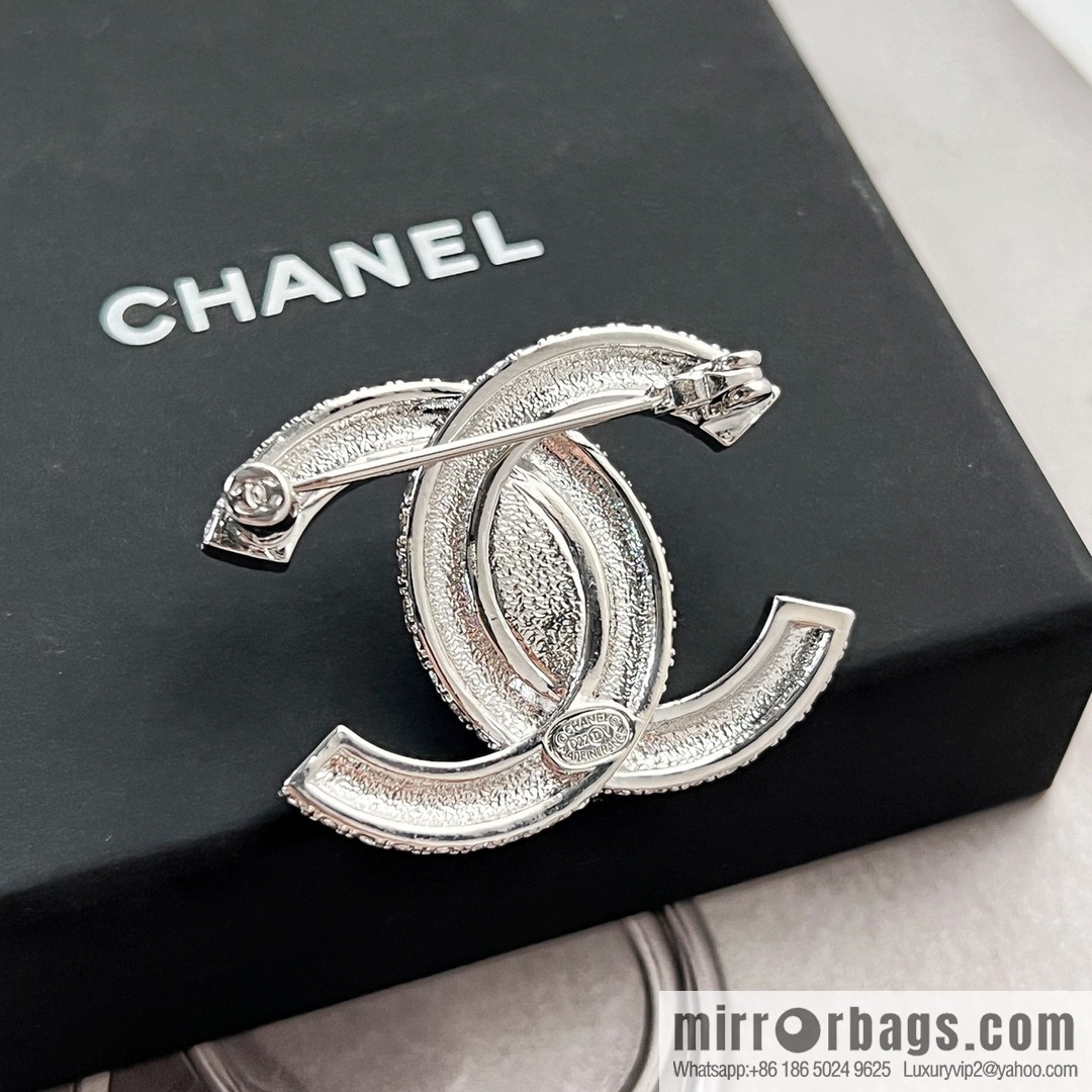 New ☑️ Chanel double c full diamond stud earrings brooch