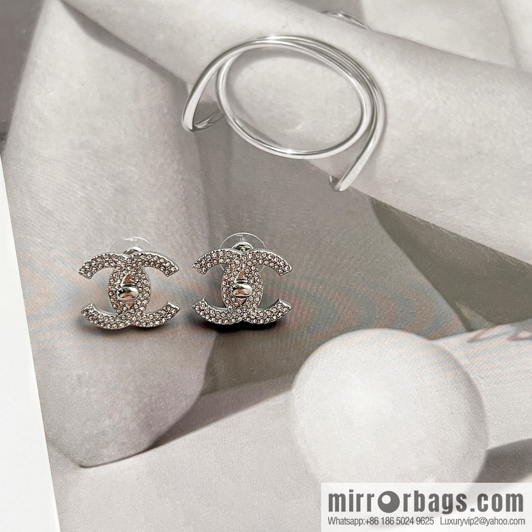 New ☑️ Chanel double c full diamond stud earrings brooch
