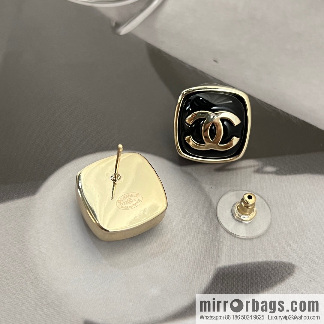 New ☑️ Chanel c1 double c square stud earrings