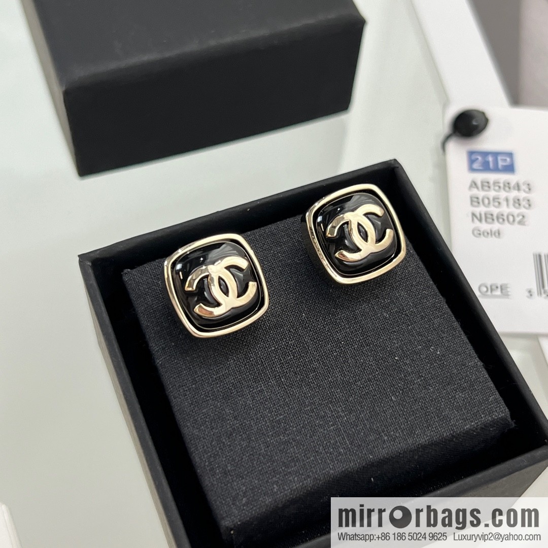 New ☑️ Chanel c1 double c square stud earrings