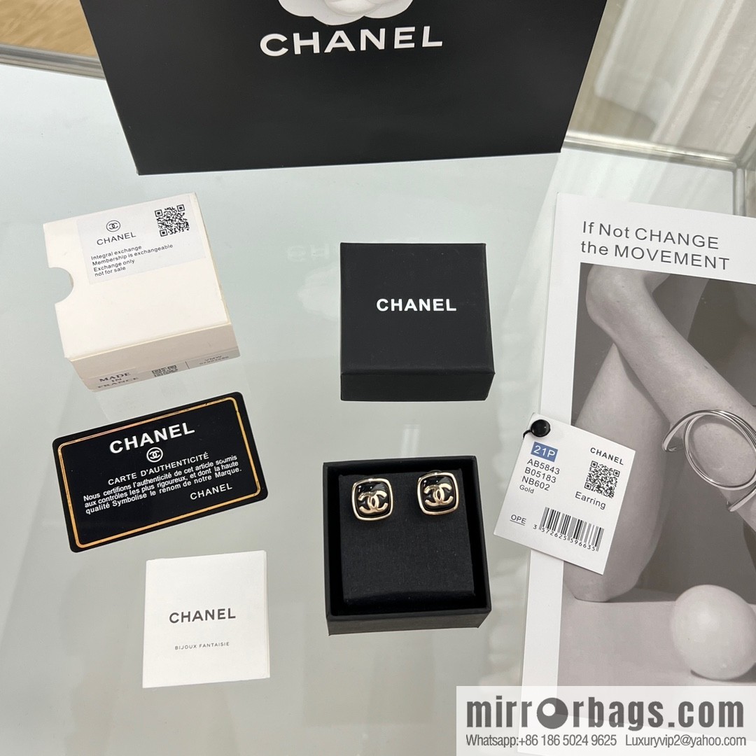New ☑️ Chanel c1 double c square stud earrings