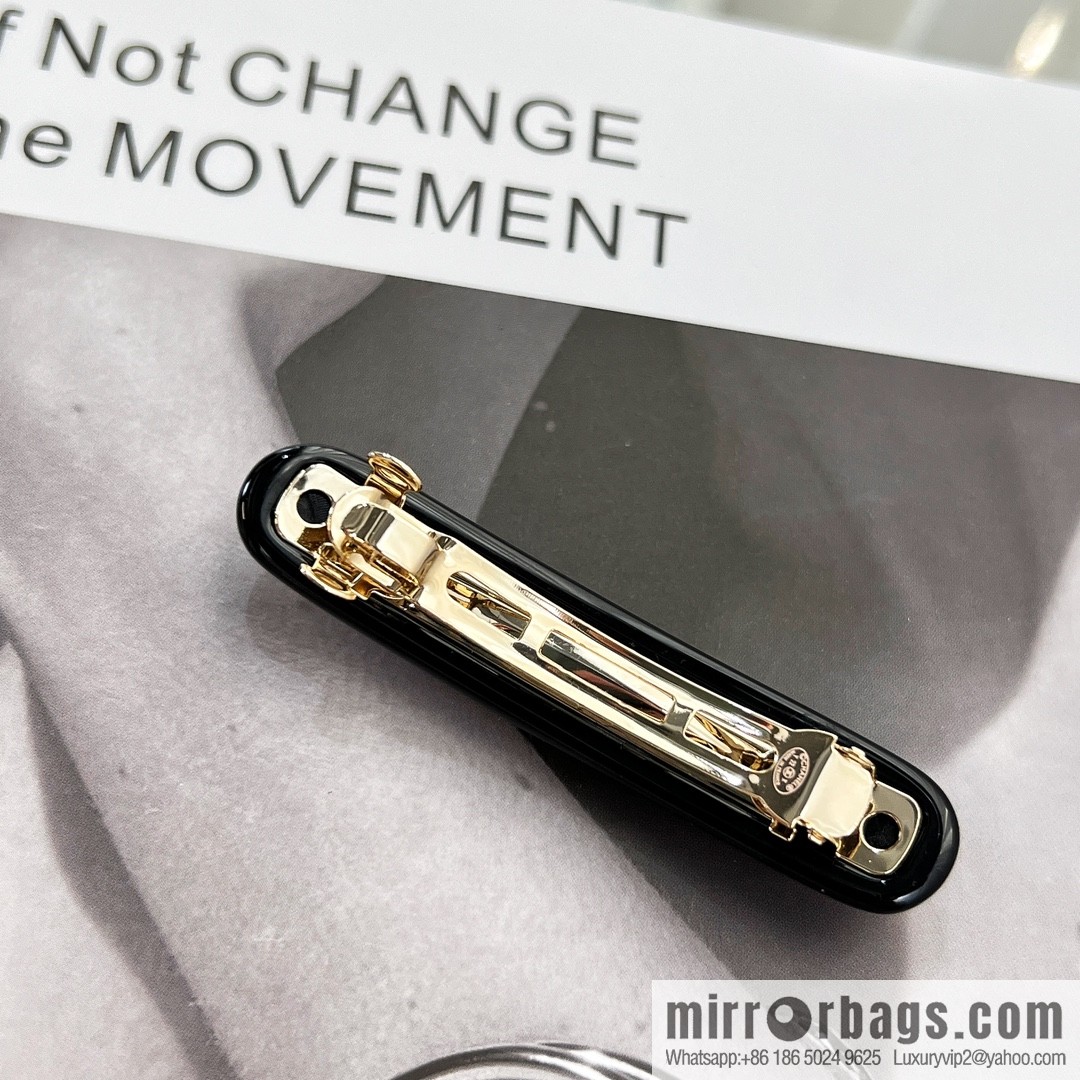 New ☑️ Chanel double c acrylic hairpin hairpin
