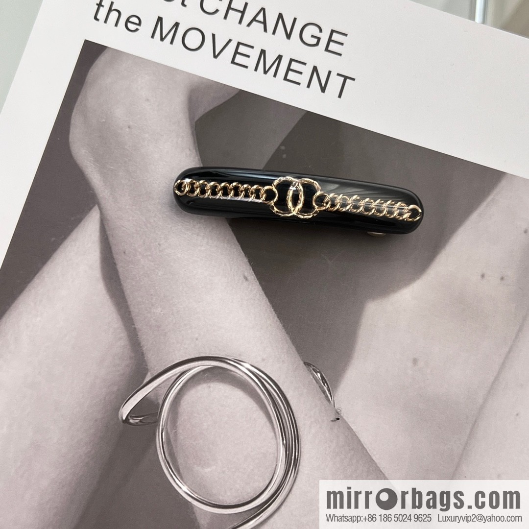 New ☑️ Chanel double c acrylic hairpin hairpin