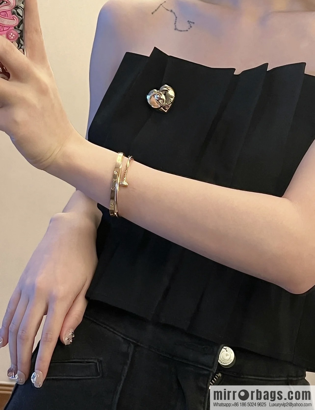 New ☑️ Chanel gold double c peach heart brooch