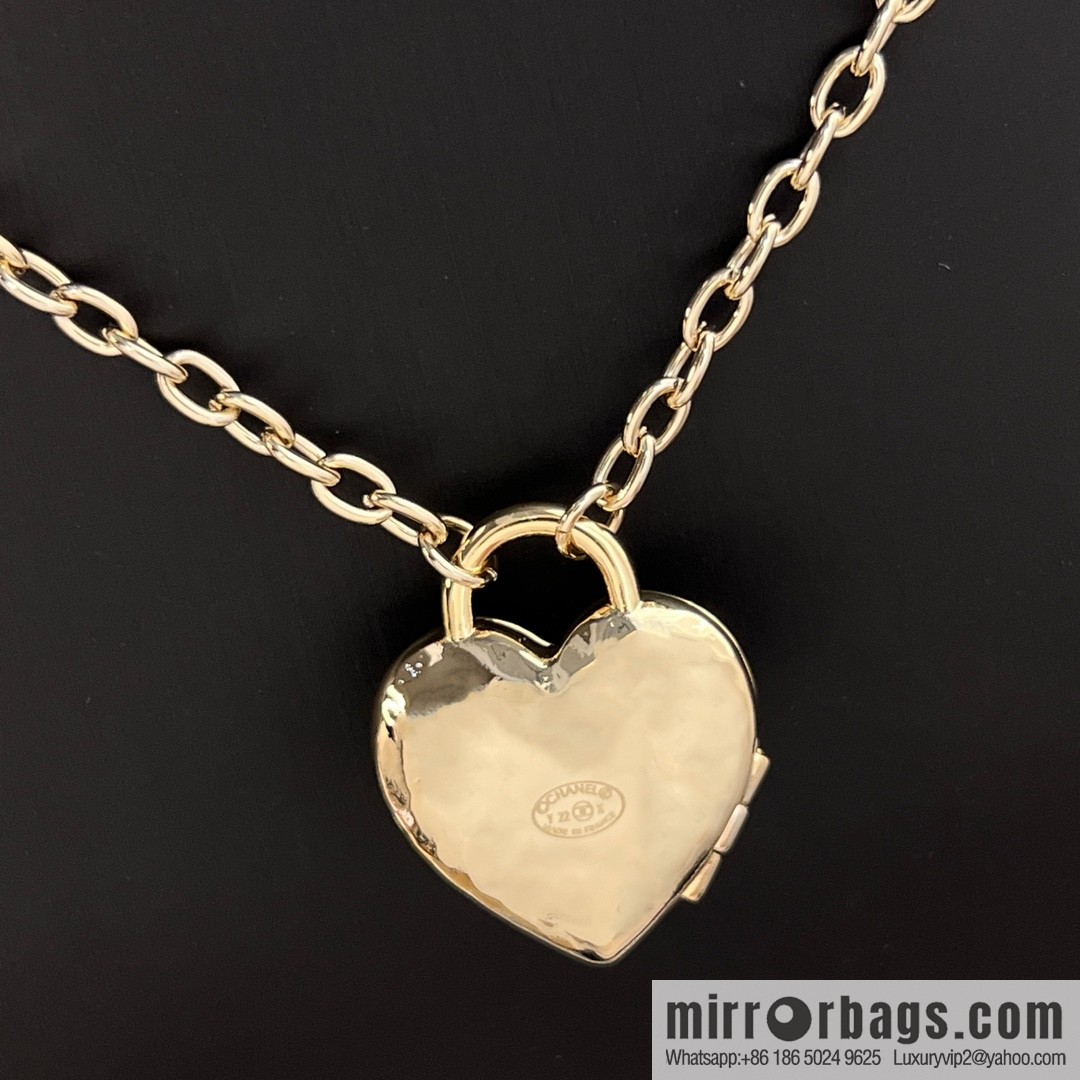 New ☑️ Chanel gold double c peach heart love necklace sweater chain