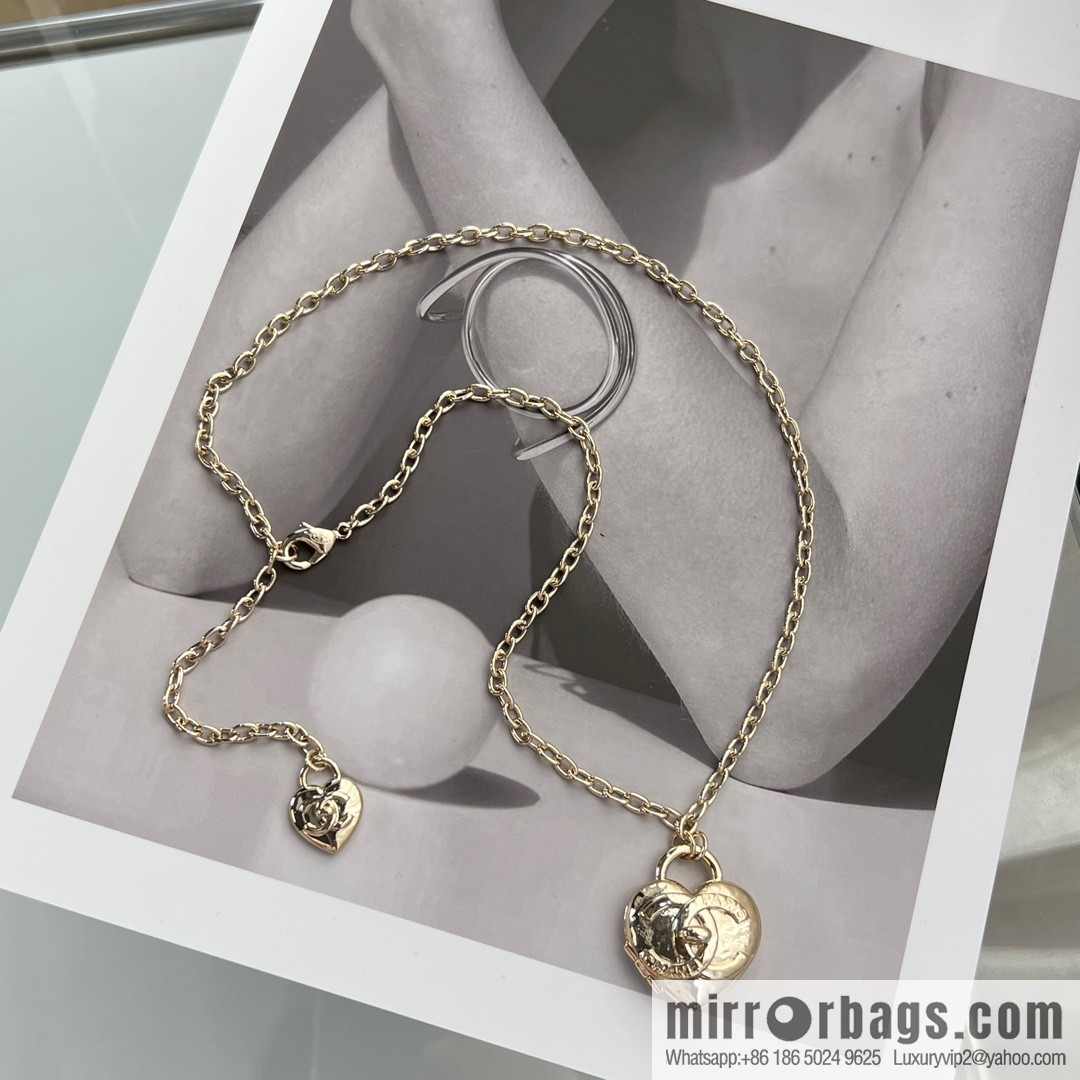 New ☑️ Chanel gold double c peach heart love necklace sweater chain