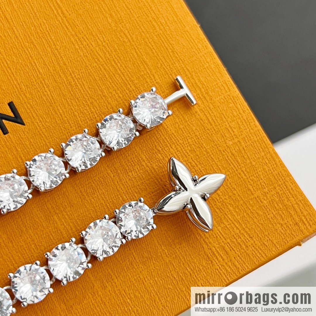 Louis Vuitton Louis Vuitton lv couple diamond bracelet
